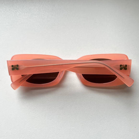 Wolfspout Iris Sunglasses Yesterday’s Rosé Pink